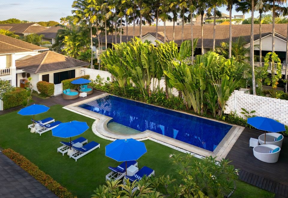 هتل مانتیگو ریزورت سمینیاک